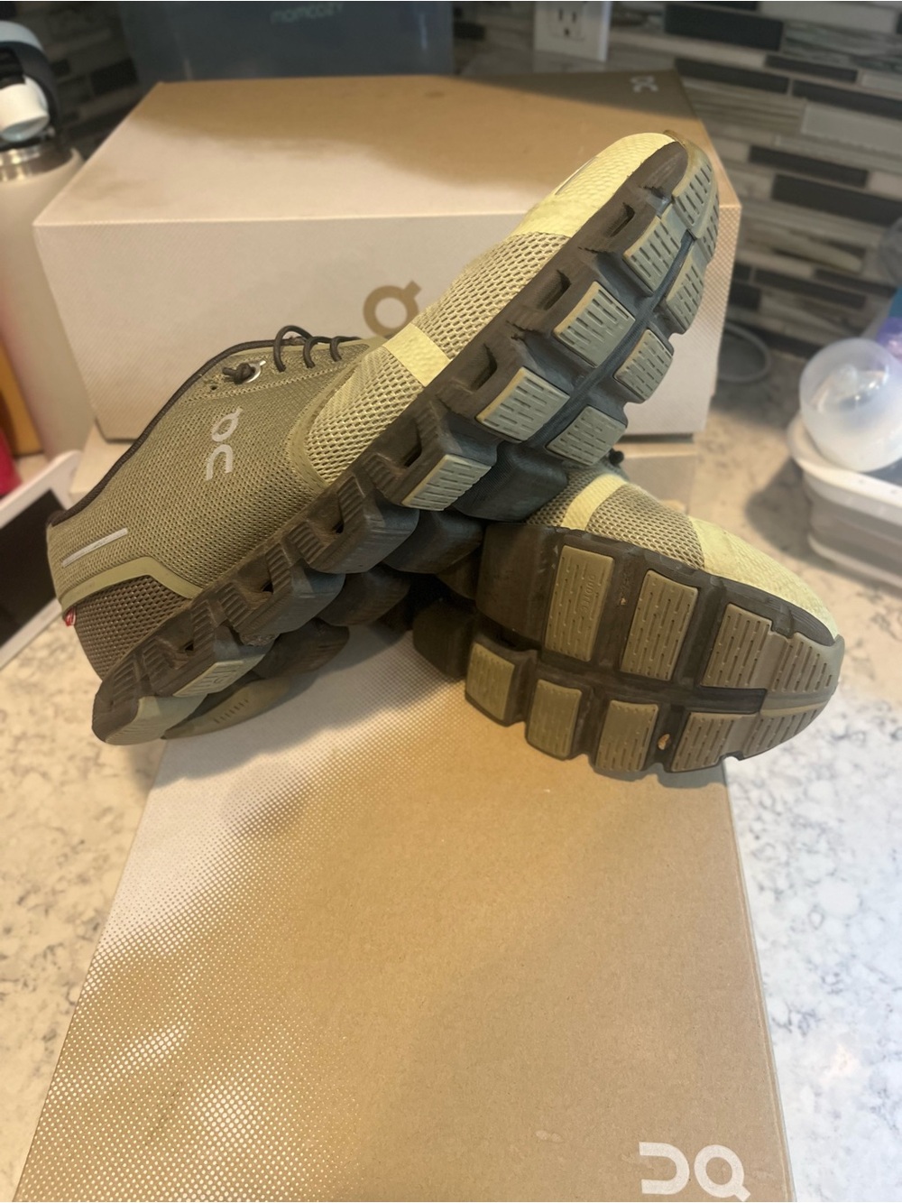 On Running Men’s Cloud 5 Size 11 Grove/Haze in Color Pre-Loved Condition - Picture 15 of 16